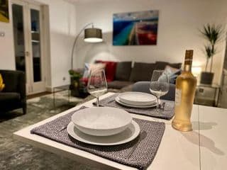 Niru Gorgeous Duplex Home 4BD/3BA photo 3