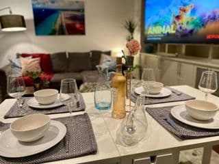 Niru Gorgeous Duplex Home 4BD/3BA photo 4