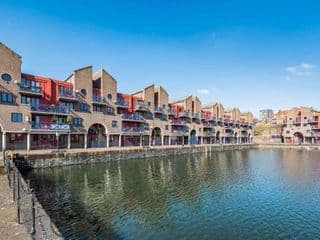 City Riverview Apartment with Parking photo 4