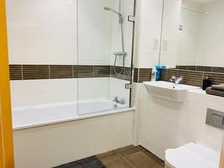 Spacious two Bedroom Apartment in Balham photo 3