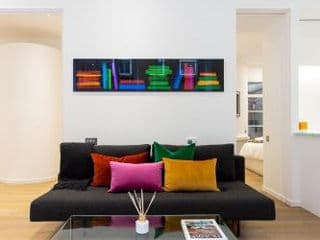 2 Bed 2 Bath Apartment Off Regent Street photo 4