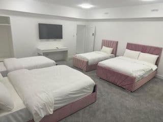 The Chapter - Mayfair Suites photo 3