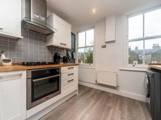 Pass the Keys Modern Victorian home 15 min from Central London photo 2