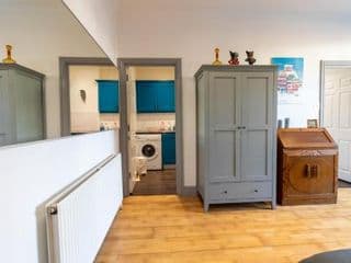 Spacious and light flat in Clapham photo 3