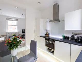 Smart London Townhouse photo 1