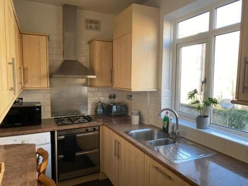 Lovely 3 bedroom maisonette with private roof terrace close to the famous River Cafe