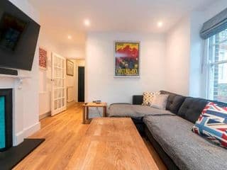 Pass the Keys Modern Victorian home in London photo 1