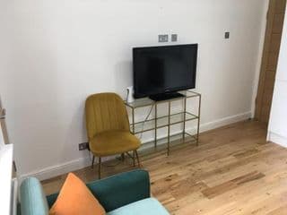 Newly refurbished 2-bedroom flat in Notting Hill photo 3