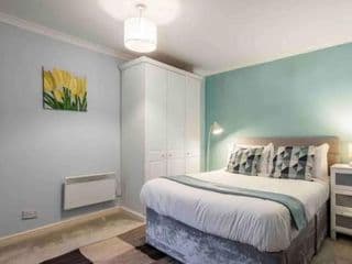 1 Bedroom Flat with Free Parking photo 1
