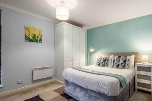 1 Bedroom Flat with Free Parking
