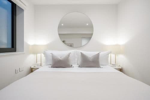 Luxury Central Mayfair Townhouse with AC 3BR 3BA