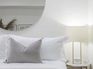 Luxury Central Mayfair Townhouse with AC 3BR 3BA photo 3