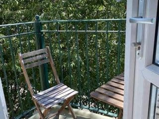 Lovely 2 bedroom flat in greater london photo 2