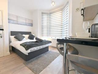 Central London Luxury Studios Fulham Close to Underground Newly Refurbished photo 1