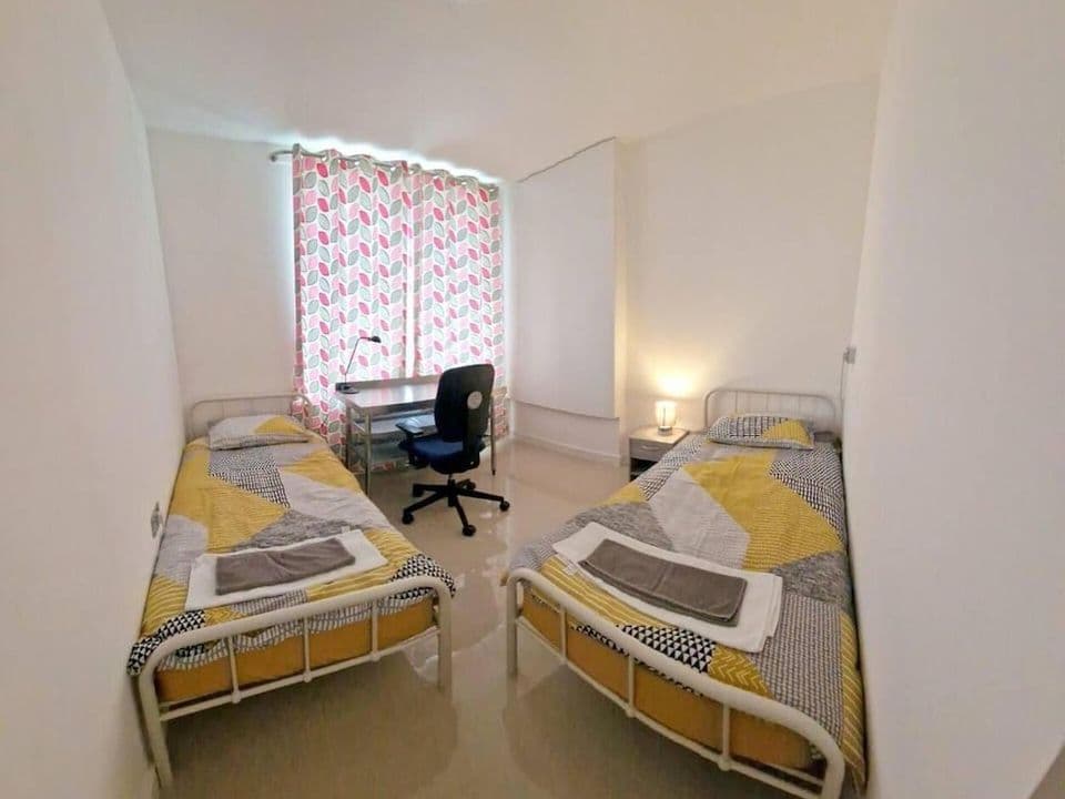 Modern 3-Bed House in Surrey Quays