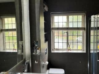 Great 5-Bedroom House in Thornton Road sleeps 14+ photo 3