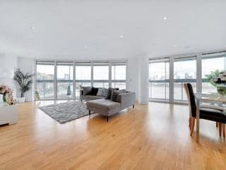 SkyCity Modern 2Bed 2Bath Penthouse Apartment photo 2