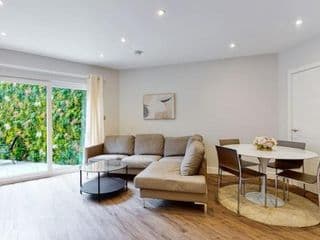 Elegant 2bed flat 10min to Wimbledon tennis courts photo 1