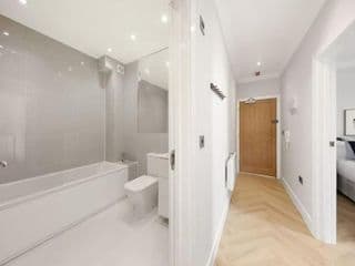 Pleasing 2bed flat 10min to Wimbledon tennis court photo 2