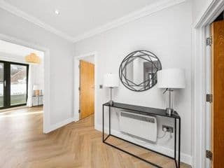 3bed Penthouse 10min to Wimbledon tennis courts photo 4