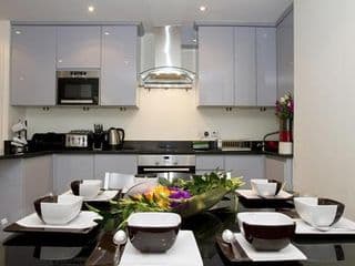 Holiday Lets London - C photo 1