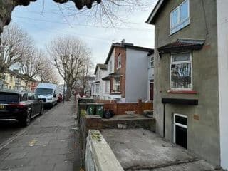 Upton Park Bedrooms 25 min to Central London photo 2