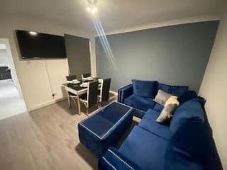 Luxury 4 bedroom house photo 1