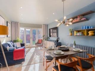 Castle Townhouse Kenilworth - Private Parking - 24 Hr Gym Access - Town Centre photo 1