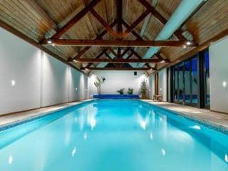 Cosey 2 Bed Cottage With Pool 35 Mins From London photo 1