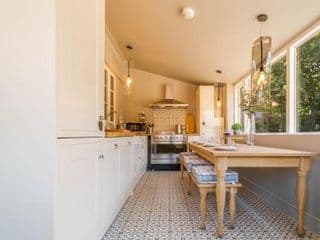 Cosey 2 Bed Cottage With Pool 35 Mins From London photo 4