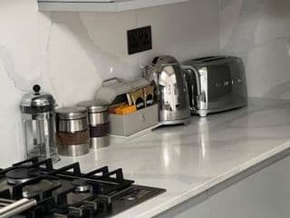 Ground Floor Luxury Flat with Free Parking photo 2