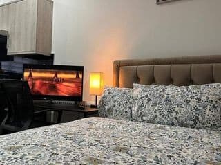 Entire Private Studio Apartment - Opposite Tube Station - Near Central London & Wembley photo 2
