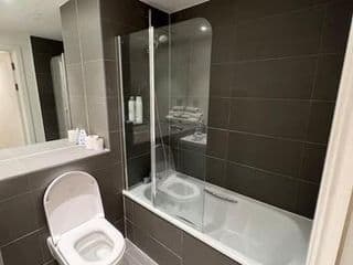 Modern 1 bedroom apartment in the center of Croydon photo 4