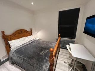 Rooms in lovely Victorian House - kitchen, bathroom for guest use only photo 2