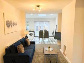 Arden House -Modern, Stylish 3-bed near Solihull, NEC, Resorts World, Airport,HS2 photo 3