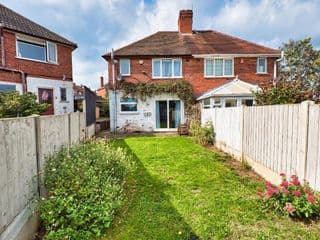 Cosy 3 bed with Parking- Family and Contractors photo 2