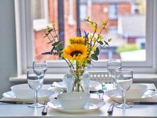 Amazing 1 bed flat in lovely area photo 1