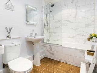 Indigo Apartment photo 2