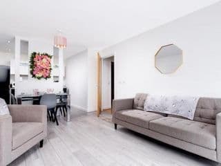Fairytale 2 Bedroom Apartment City Centre Free Parking photo 1