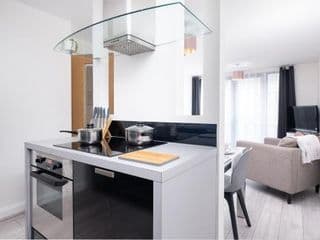 Fairytale 2 Bedroom Apartment City Centre Free Parking photo 2