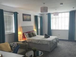 Entire Brand New Serviced Apartment in Moseley photo 1