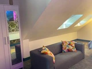 Vibrant & Modern studio apartment in Birmingham photo 4
