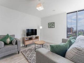Stunning 2 Bed Apartment in Central Birmingham photo 1