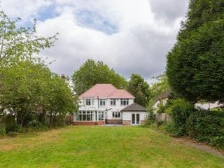 Beautiful 6 bedroom house for 15 guests next to Edgbaston Stadium photo 2