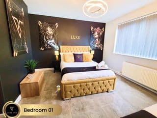 Requin Holiday Home Luxury 4 Bedroom, City Centre photo 1