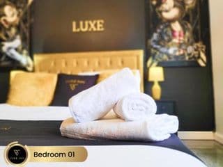 Requin Holiday Home Luxury 4 Bedroom, City Centre photo 2