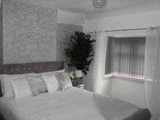 Luxury 3 Bedroom House photo 3