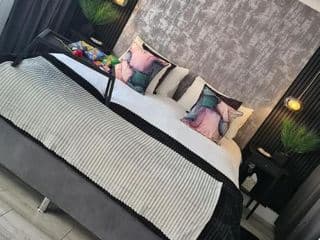 Luxury 9ine SUPER BEAUTIFUL JACUZZI APARTMENT WITH BALCONY photo 4