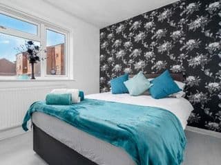 - TRINITY STAY'S - MODERN 4 BEDRROM HOUSE Ideal for Contractors, Groups and families ,FREE parking for multiple vehicle's photo 4