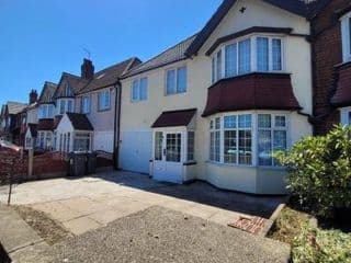 Large 5 BRH for Contractors,Families and Business free parking photo 2